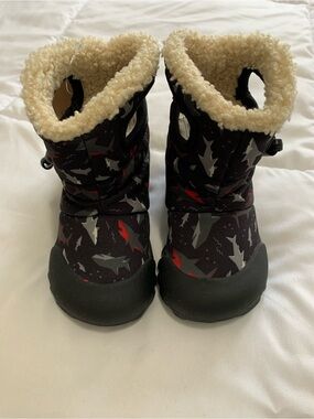 New Bogs boots Size Kids 6